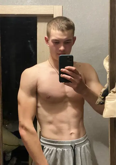 Я Nikita, 21, из Самары, ищу знакомство для приятного времяпровождения