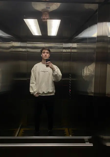 Я Artem, 20, из Кемерово, ищу знакомства на одну ночь