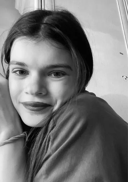 Алина из Воронежа, ищу на сайте постоянные отношения