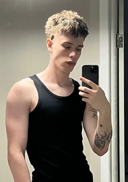 Я Сергей, 21, из Калуги, ищу знакомство для общения