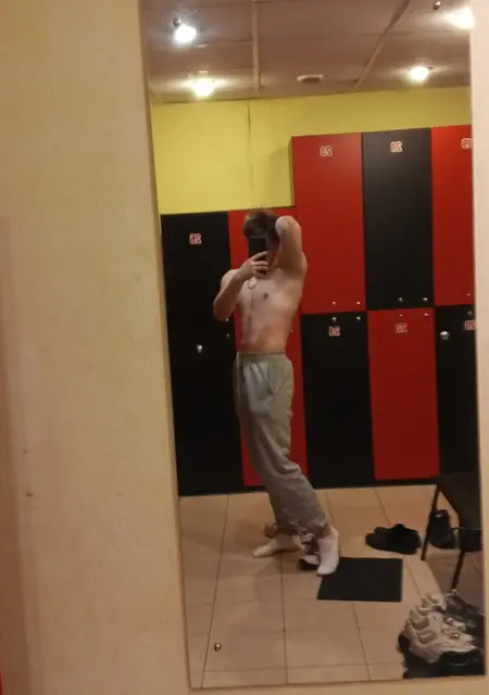 Я Максим, 19, знакомлюсь для вирта в Череповце