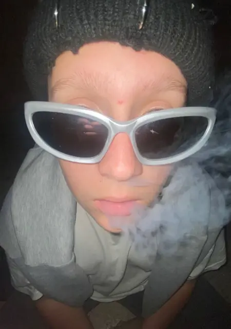 Я Den, 19, из Москвы, ищу знакомство для вирта