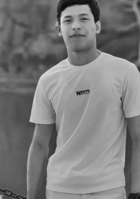 Я Огабек, 22, из Щелково, ищу знакомства на одну ночь