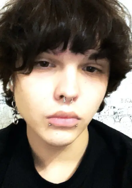 Вадим из Самары, мне 20, познакомлюсь для приятного времяпровождения