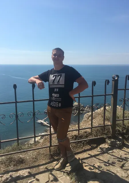 Кирилл из Новомосковска, мне 31, познакомлюсь для постоянных отношений