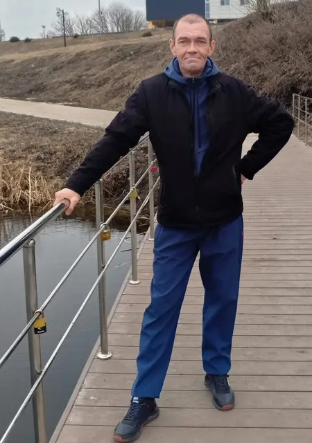 Сергей из Курска, мне 45, познакомлюсь на одну ночь