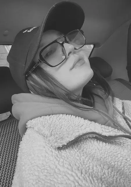 Анастасия из Кургана, мне 18, познакомлюсь без обязательств