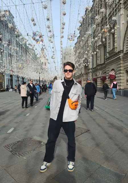 Я Олег, 20, знакомлюсь без обязательств в Сыктывкаре