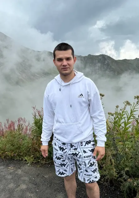 Я Иван, 22, знакомлюсь на одну ночь в Миассе