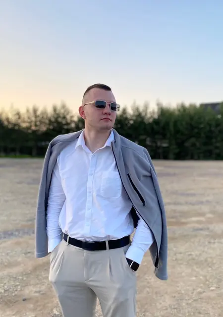 Я Игорь, 25, из Киришей, ищу знакомства без обязательств