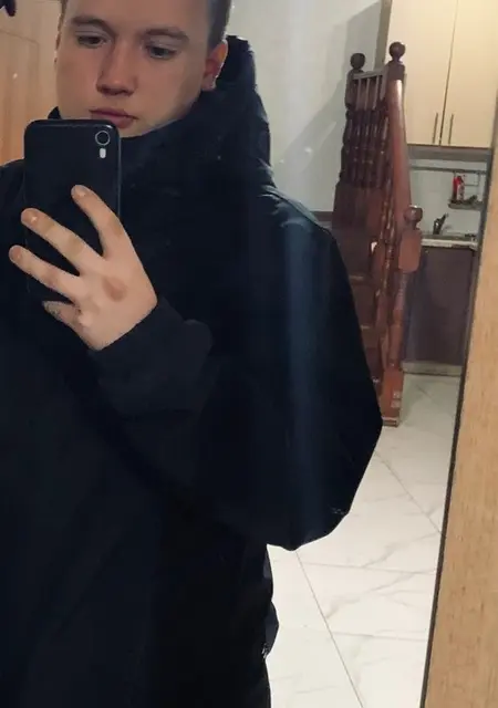 Павел из Томска, мне 19, познакомлюсь на одну ночь