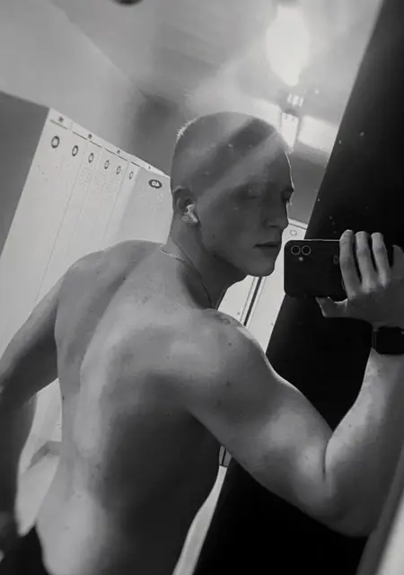 Я Яков, 21, знакомлюсь для приятного времяпровождения в Кемерово