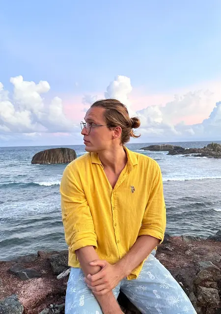 Илья из Москвы, ищу на сайте знакомства на одну ночь