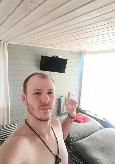 Владимир из Арзамаса, мне 26, познакомлюсь для вирта