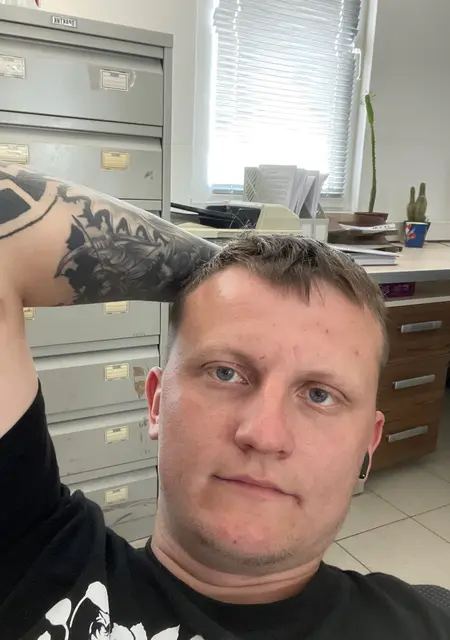 Егор из Смоленска, мне 28, познакомлюсь для постоянных отношений