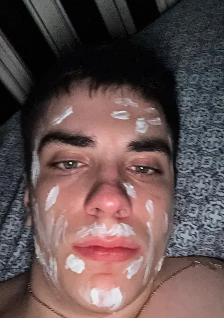 Я Матвей, 18, из Балашихи, ищу знакомства на одну ночь