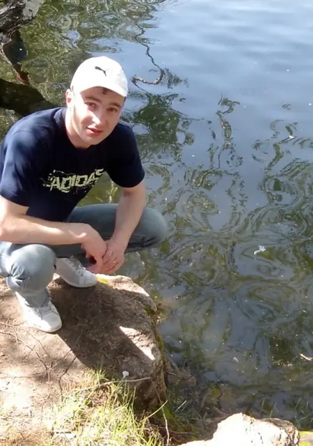 Денис из Златоуста, ищу на сайте знакомства без обязательств