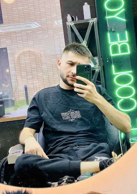 Я Самандар, 26, из Москвы, ищу знакомства на одну ночь