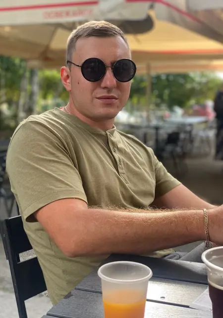 Я Владислав, 31, из Абакана, ищу знакомство для приятного времяпровождения