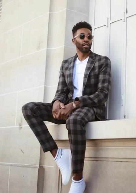 Я Артур, 26, знакомлюсь на одну ночь в Лениногорске