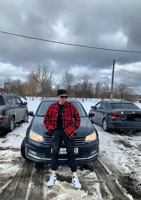 Я Андрей, 24, знакомлюсь без обязательств в Гатчине