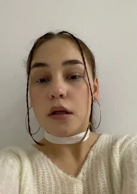 Полина из Сочи, ищу на сайте постоянные отношения