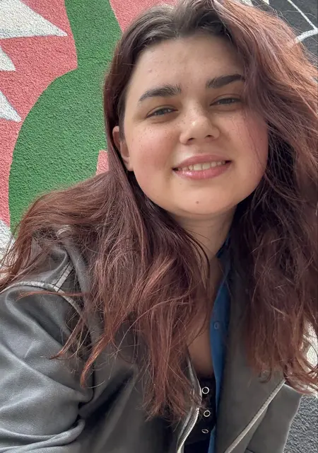 Я Полина, 25, из Бугульмы, ищу знакомства без обязательств