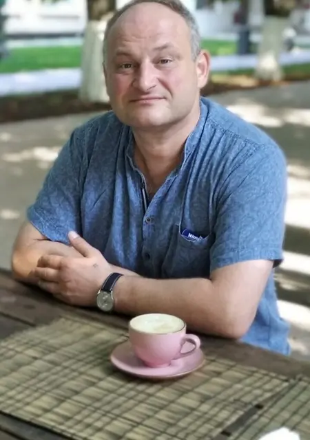 Я Михаил, 50, из Таганрога, ищу знакомство для совместных путешествий