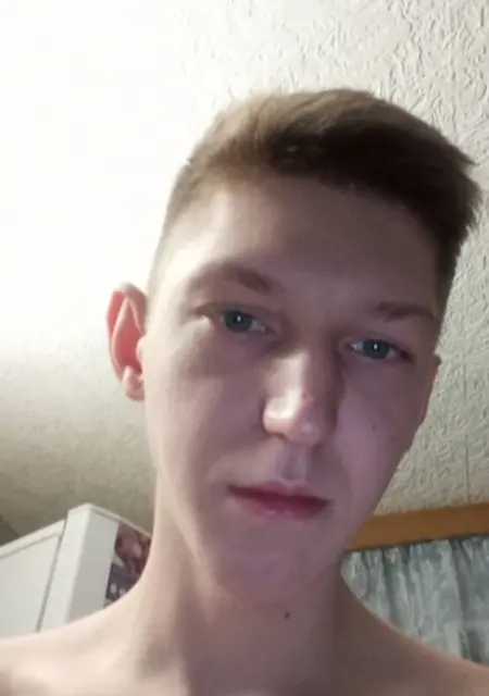 Роман из Норильска, мне 21, познакомлюсь на одну ночь