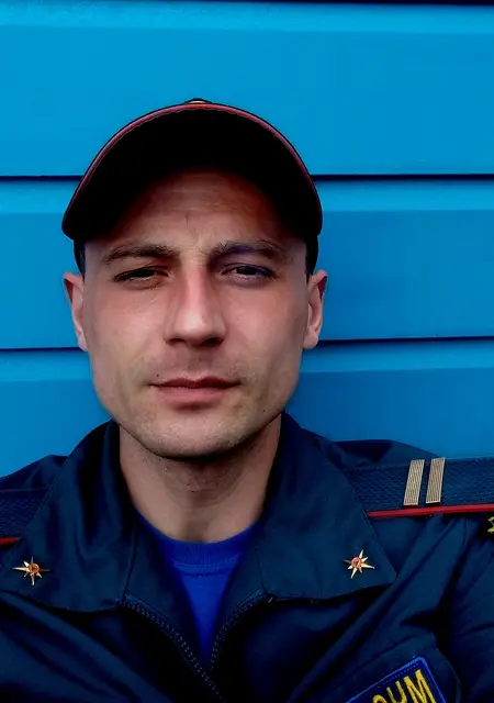 Я Андрей, 37, знакомлюсь без обязательств в Томске