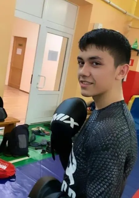 Даниил из Тамбова, мне 20, познакомлюсь для общения