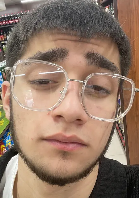 Я Самир, 19, из Сургута, ищу знакомство для общения