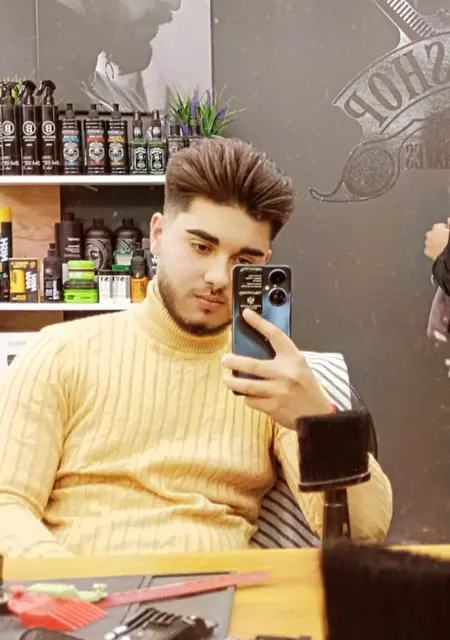 Никита из Тулы, мне 18, познакомлюсь для открытые отношения