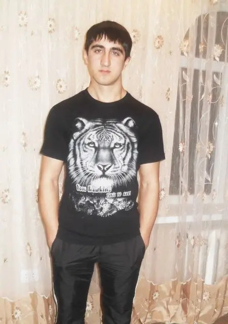 Артём из Курска, мне 32, познакомлюсь без обязательств