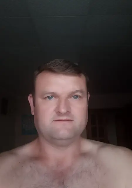 Я Valera, 39 років з Черкас, шукаю знайомства без зобов'язань