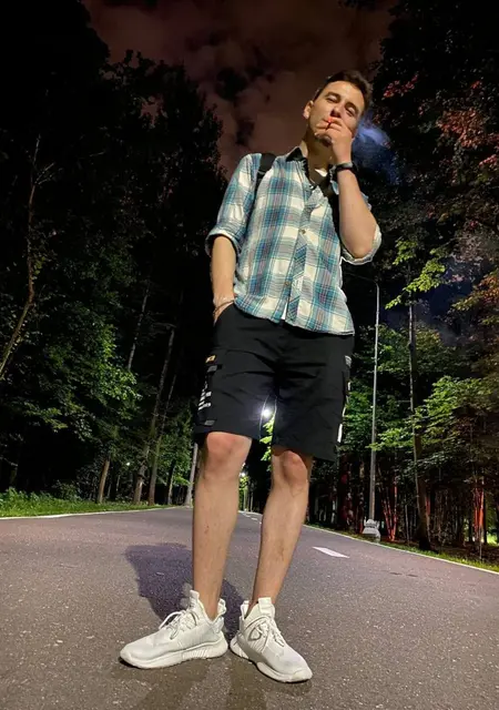 Александр из Одинцова, мне 28, познакомлюсь на одну ночь