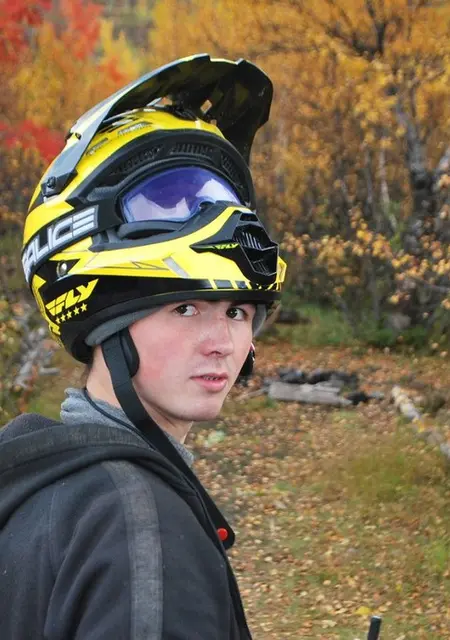 Я Андрей, 36, из Апатитов, ищу знакомства на одну ночь