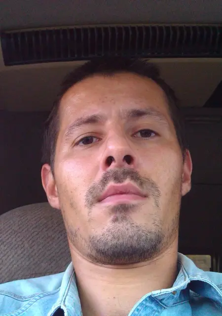 Дима из Геленджика, ищу на сайте дружбу