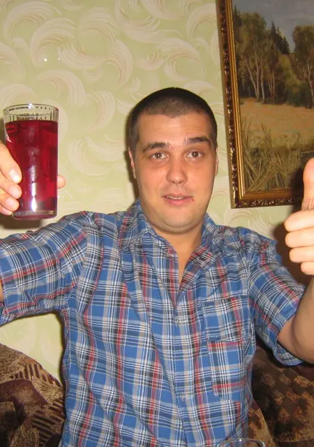 Я Леша, 46, из Иванова, ищу знакомства на одну ночь