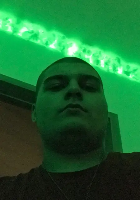 Alex из Сургута, ищу на сайте знакомства на одну ночь