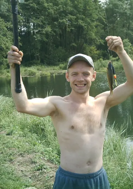 Я Валерчик, 49 років з Хмельницького, шукаю знайомства без зобов'язань