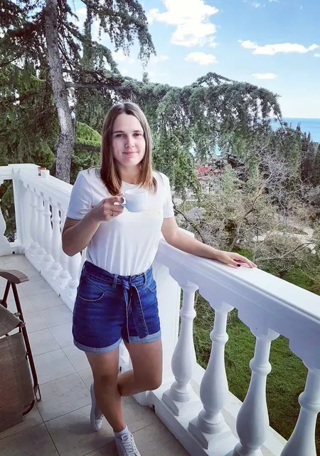 Лиза из Санкт-Петербурга, ищу на сайте общение