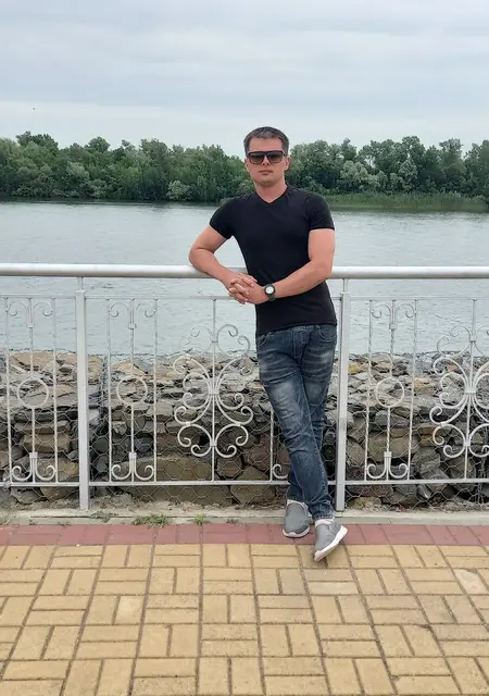 Дмитрий В из Волгодонска, ищу на сайте приятное времяпровождение