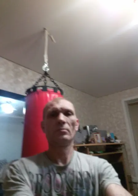 Сергей из Тольятти, мне 55, познакомлюсь на одну ночь