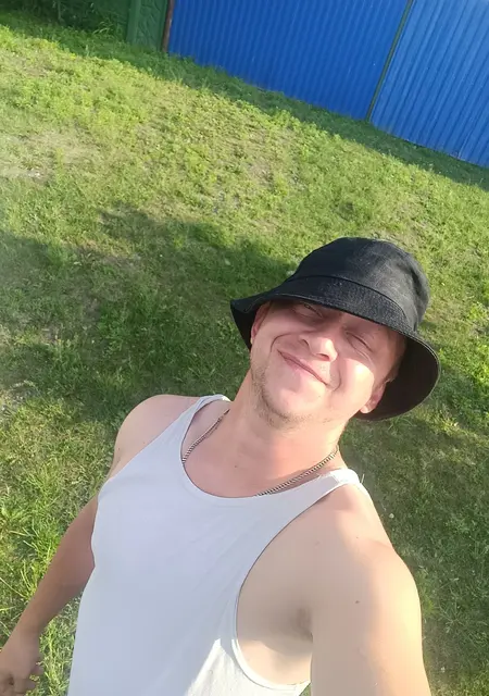 Я Александр, 28, знакомлюсь без обязательств в Курчатове