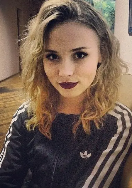 Я Виктория, 30, знакомлюсь для общения в Челябинске