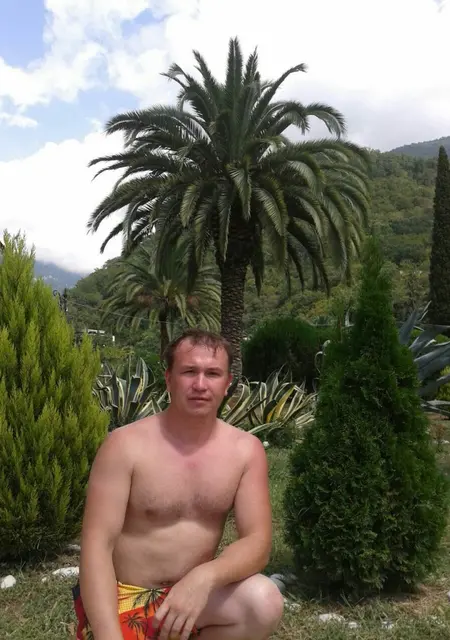 Радмил из Нижнекамска, мне 43, познакомлюсь на одну ночь