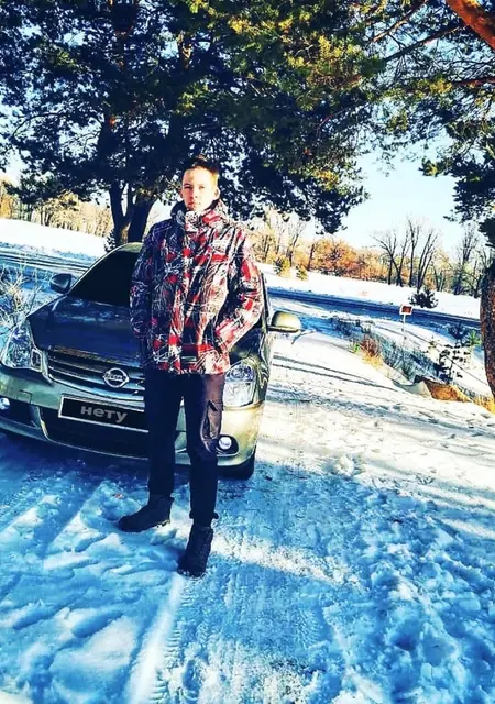 Антон из Новотроицка, мне 26, познакомлюсь для приятного времяпровождения