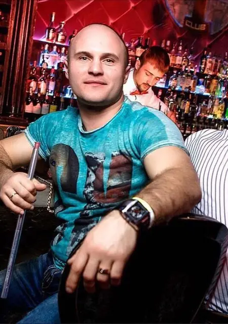 Я Роман, 42, из Крымска, ищу знакомство для приятного времяпровождения