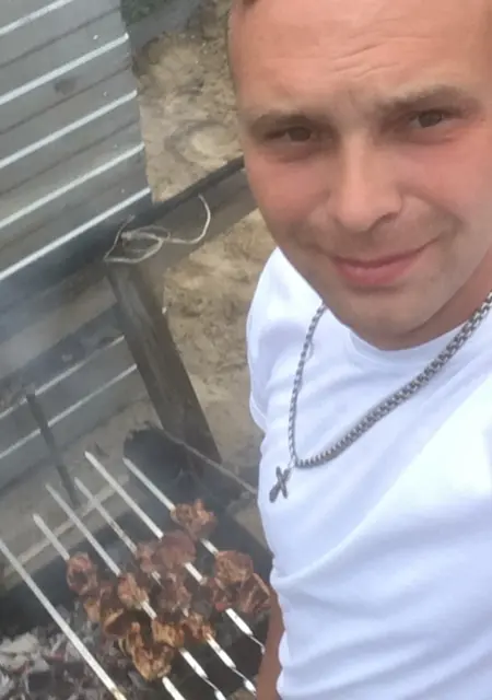 Я Сергей, 38, из Нефтеюганска, ищу знакомства без обязательств